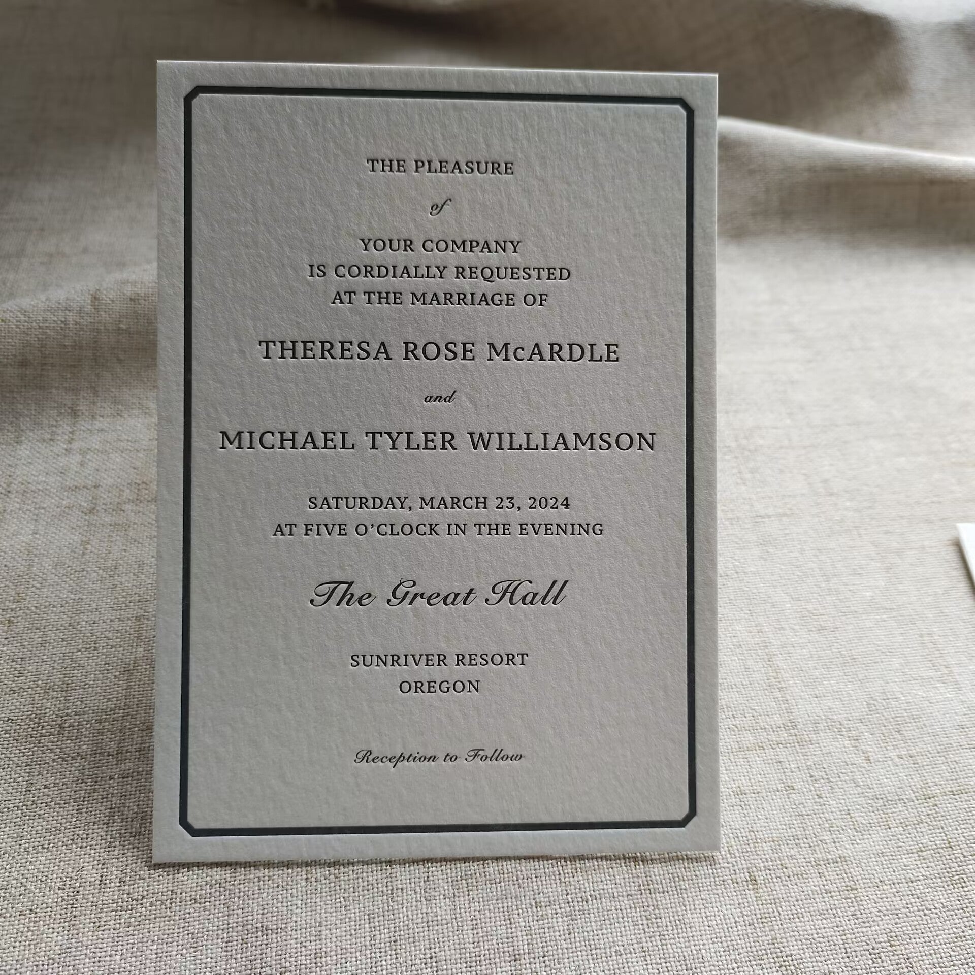 Luxury invitation card customization